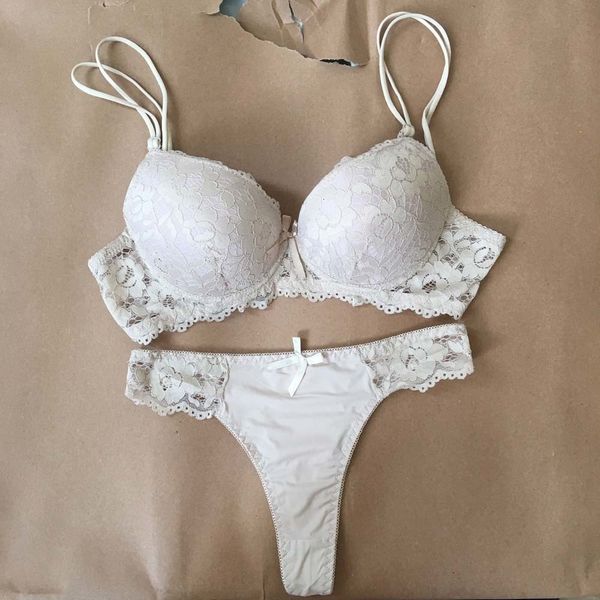 lace thong push up bra set lingerie women underwear sets intimates embroidery floral black white bra brief three quarters sets, Red;black
lace thong push up bra set lingerie women underwear sets intimates embroidery floral black white bra brief three quarters sets, Red;black