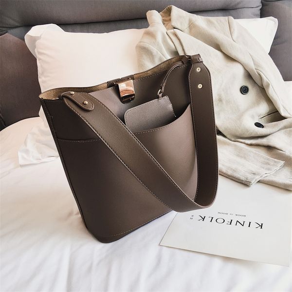 korean bucket bag 2020 new fashion women's bags women's handbags messenger bags shoulder tote composile bag
korean bucket bag 2020 new fashion women's bags women's handbags messenger bags shoulder tote composile bag