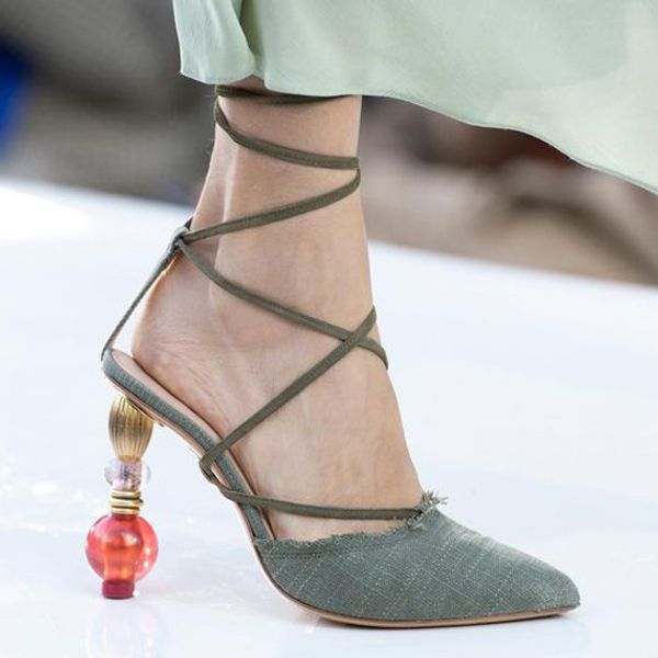 2019 new summer women high heels pointed toe european cross-tied woman sandals j letter strange heel lace-up pumps open toe, Black
2019 new summer women high heels pointed toe european cross-tied woman sandals j letter strange heel lace-up pumps open toe, Black
