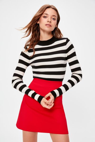 trendyol red straight skirt twoaw20et0168, Black 
trendyol red straight skirt twoaw20et0168, Black