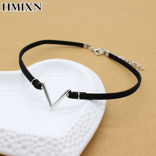 простой vintage v письмо форма choker ожерелье полые черный веревка velvet воротник кожа collier femme chocker ювелирные изделия рождественс, Golden;silver
простой vintage v письмо форма choker ожерелье полые черный веревка velvet воротник кожа collier femme chocker ювелирные изделия рождественс, Golden;silver