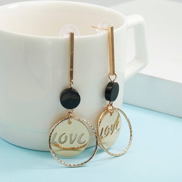 Fashion Love Carved Coin Pendant Metal Drop Earrings Punk Gold Alloy Dangle Earring Brincos For Women Statement Jewelry
Fashion Love Carved Coin Pendant Metal Drop Earrings Punk Gold Alloy Dangle Earring Brincos For Women Statement Jewelry