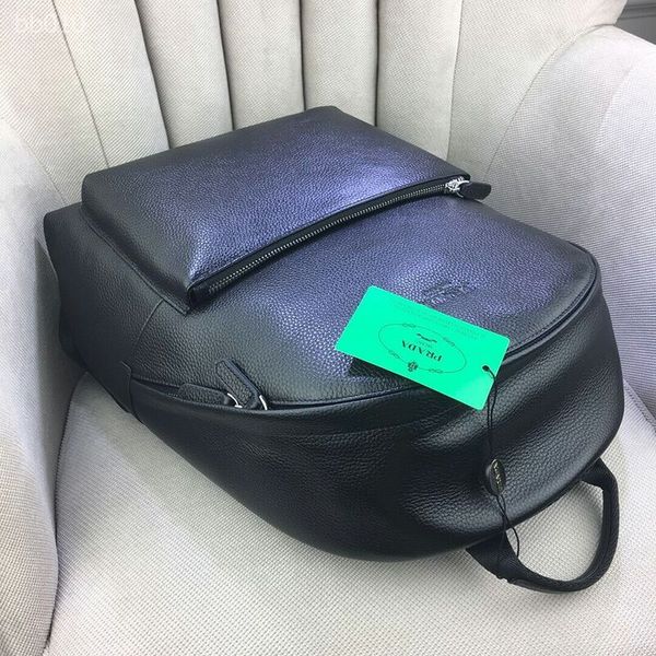 2020 europe and america classic first layer leather backpack men and women new leather backpack soft leather schoolbag travel
2020 europe and america classic first layer leather backpack men and women new leather backpack soft leather schoolbag travel