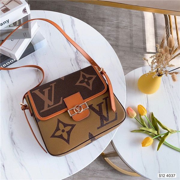 2019 brand handbags women bag vintage four belts shoulder bags sequined women popular handbags designers leather bags
2019 brand handbags women bag vintage four belts shoulder bags sequined women popular handbags designers leather bags