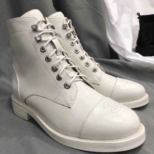 martin boots female boot 2019 autumn and winter new handsome skinny boots net red straps with thick tide boots, Black
martin boots female boot 2019 autumn and winter new handsome skinny boots net red straps with thick tide boots, Black