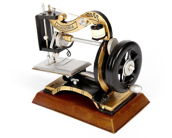vintage metal sewing machine model retro crafts personality gift ornaments figurine sewing machine miniature home decoration
vintage metal sewing machine model retro crafts personality gift ornaments figurine sewing machine miniature home decoration