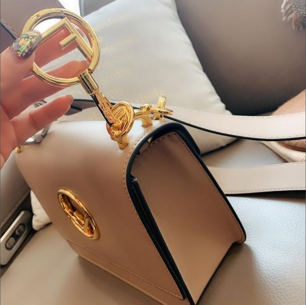 girls fashion small square bag, mobile phone, monochrome shoulder bag fashion and classic to go out
girls fashion small square bag, mobile phone, monochrome shoulder bag fashion and classic to go out