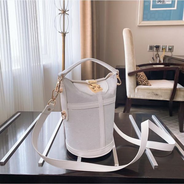 fashion designer handbag purse women's old flower genuine leather envelope bag detachable shoulder strap white crossbody bag
fashion designer handbag purse women's old flower genuine leather envelope bag detachable shoulder strap white crossbody bag