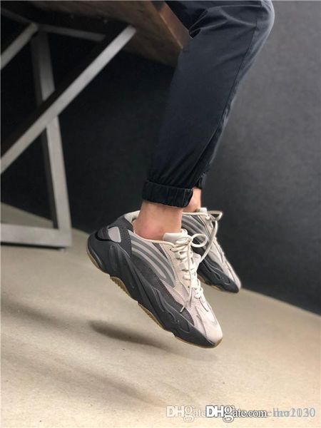 2019 оптовая kanye west 700 v2 тефра vanta wave runner тройной черный 3m reflective мужчины женщина дизайнерские кроссовки спортивные кроссо
2019 оптовая kanye west 700 v2 тефра vanta wave runner тройной черный 3m reflective мужчины женщина дизайнерские кроссовки спортивные кроссо