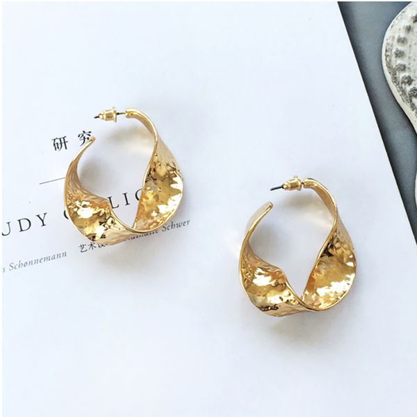 punk geometric round twist hoop earrings for women simple loop earrings minimalist metal small jewelry brincos gold, Golden;silver
punk geometric round twist hoop earrings for women simple loop earrings minimalist metal small jewelry brincos gold, Golden;silver