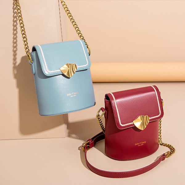 2020 summer bag women bag pu leather handbag fashion single shoulder gold chains bags crossbody small bucket dropshipping
2020 summer bag women bag pu leather handbag fashion single shoulder gold chains bags crossbody small bucket dropshipping