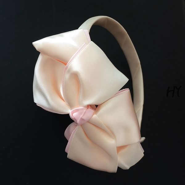 1pcs/lot high quanlity big bows lovely girls hairband solid ribbon hairbow hair bands for kids ribbon band kids hair accessories, Slivery;white
1pcs/lot high quanlity big bows lovely girls hairband solid ribbon hairbow hair bands for kids ribbon band kids hair accessories, Slivery;white