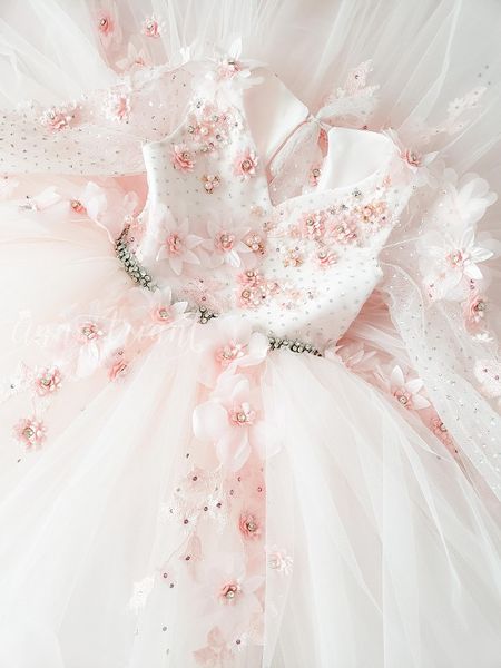 cute pink flower girl dresses v-neck long sleeve hand made flower beaded sequins girl pageant sash sweep train custom made birthday gown, White;blue
cute pink flower girl dresses v-neck long sleeve hand made flower beaded sequins girl pageant sash sweep train custom made birthday gown, White;blue