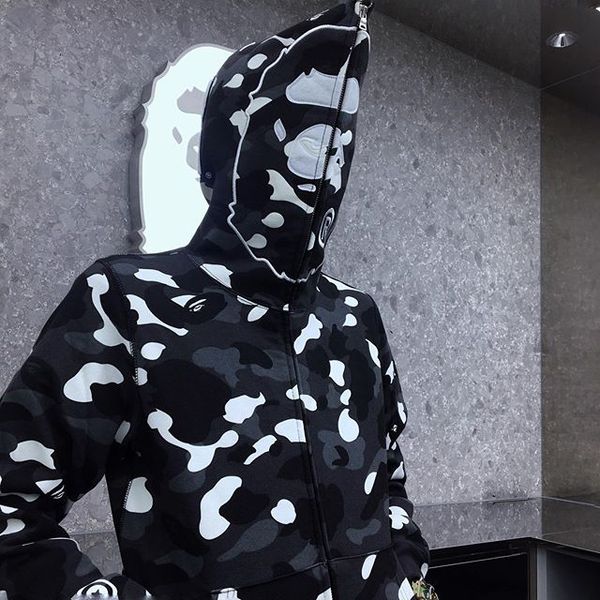 20ss/aape luxury men hoodie italian designer air shoes fashion sweatshirt platform new brand classic wild golden hoodie, White;black
20ss/aape luxury men hoodie italian designer air shoes fashion sweatshirt platform new brand classic wild golden hoodie, White;black