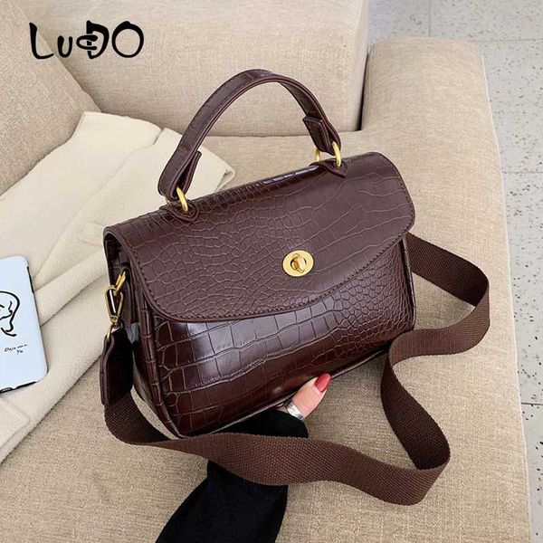 lucdo vintage alligator women handbags wide shoulder strap crossbody bag for women 2020 small messager bags sac
lucdo vintage alligator women handbags wide shoulder strap crossbody bag for women 2020 small messager bags sac