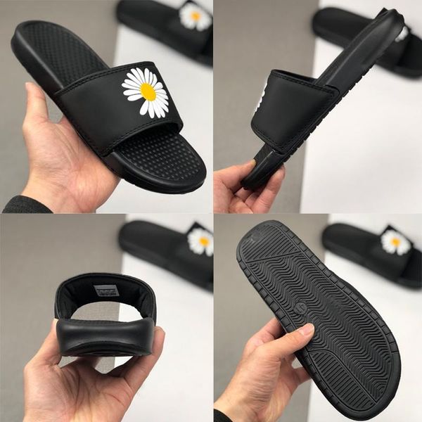 2020 mens women daisy beach sandals shoes slide summer fashion street slippery sandals slipper printed flip flop wholesale 36-44, Black
2020 mens women daisy beach sandals shoes slide summer fashion street slippery sandals slipper printed flip flop wholesale 36-44, Black