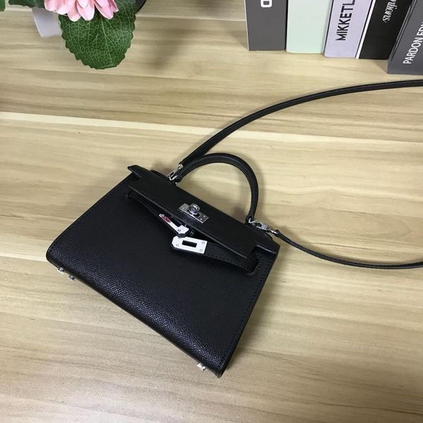 19cm mini size brand women totes genuine leather bags shoulder bag with silver hardware scarf fashion handbag wholesale high quality
19cm mini size brand women totes genuine leather bags shoulder bag with silver hardware scarf fashion handbag wholesale high quality