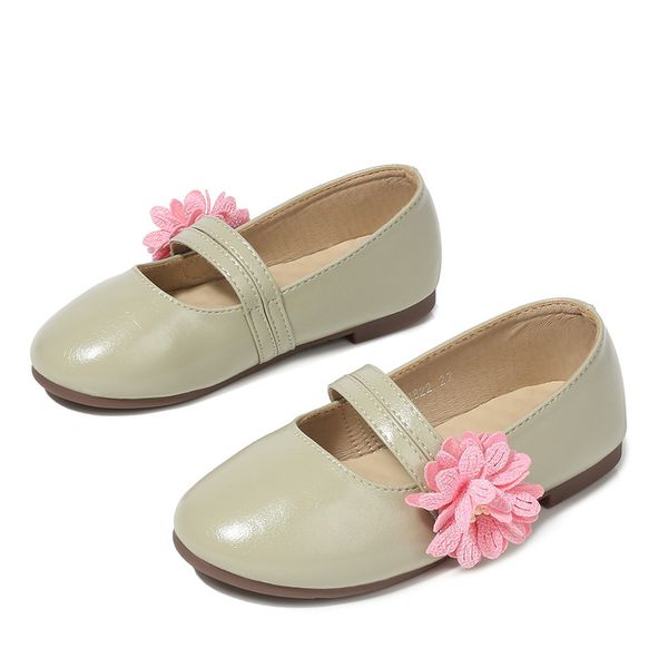 comfortable round head girls leather shoes children's casual shoes spring summer autumn 2020 new flowers princess kids sneakers, Black;red
comfortable round head girls leather shoes children's casual shoes spring summer autumn 2020 new flowers princess kids sneakers, Black;red