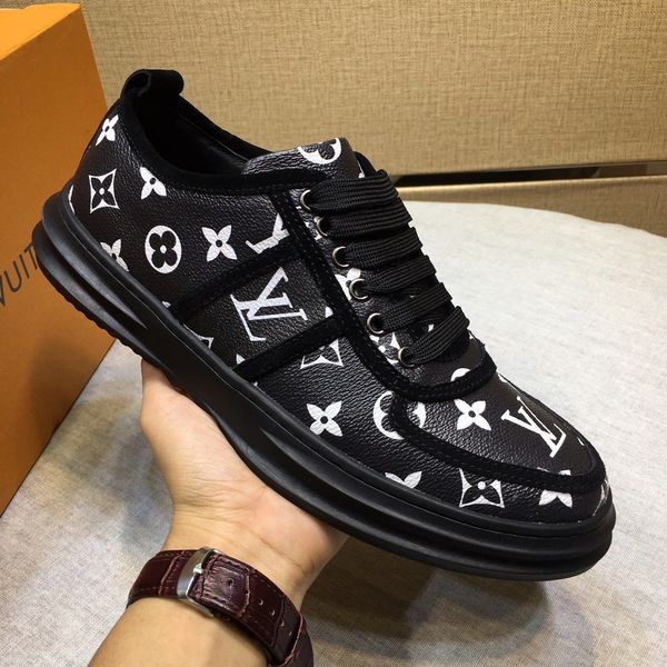 q6 fashion luxury casual men's shoes suitable for lazy driver sets of feet comfortable and breathable original box packaging, Black
q6 fashion luxury casual men's shoes suitable for lazy driver sets of feet comfortable and breathable original box packaging, Black