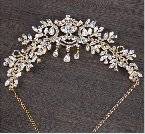 rhinestones, gold and silver bridal hair accessories, wedding dresses, accessories, headbands, headwear, bridal jewelry
rhinestones, gold and silver bridal hair accessories, wedding dresses, accessories, headbands, headwear, bridal jewelry