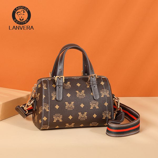 retro pillow bag designer bag classic model test multi-function gift old pattern trend portable diagonal bag l9219
retro pillow bag designer bag classic model test multi-function gift old pattern trend portable diagonal bag l9219