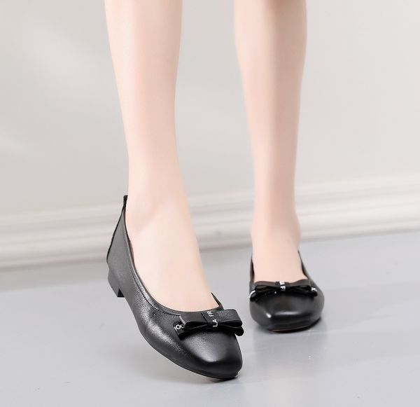 2019 women square toe flats genuine leather cowleather shoes bowtie mom mother ladies female casual big large size35-43 driving footwear, Black
2019 women square toe flats genuine leather cowleather shoes bowtie mom mother ladies female casual big large size35-43 driving footwear, Black