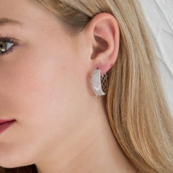 25mm diameter hoop earrings shiny zirconia stones jewelry jewellery circle design earring for women, Golden;silver
25mm diameter hoop earrings shiny zirconia stones jewelry jewellery circle design earring for women, Golden;silver