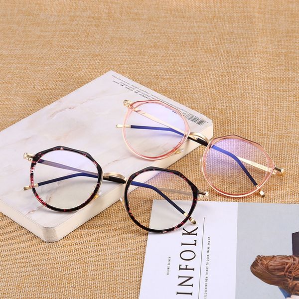 reading glasses women men lunette anti light blue anti radiation glasses male computer famale blue light 2020, White;black
reading glasses women men lunette anti light blue anti radiation glasses male computer famale blue light 2020, White;black