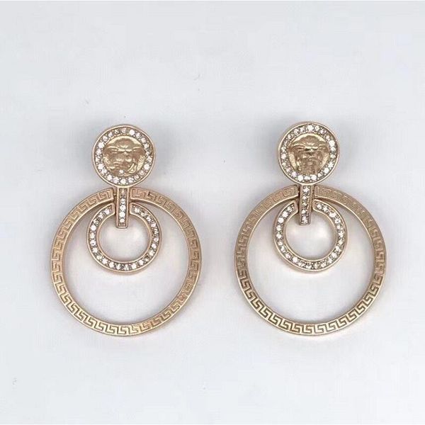 european and american new style earrings, professional earrings, fashion avant-garde, good temperament, high quality, White
european and american new style earrings, professional earrings, fashion avant-garde, good temperament, high quality, White