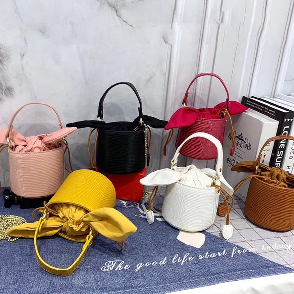 2020 new women's shoulder bag fashion bowknot lady crossbody bag western bucket handbag
2020 new women's shoulder bag fashion bowknot lady crossbody bag western bucket handbag