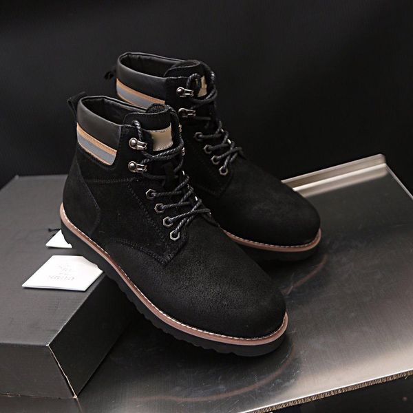 new autumn and winter style luxury designer mens boots shoes leather material men's casual shoes platform mens loafers mens boots 489, Black
new autumn and winter style luxury designer mens boots shoes leather material men's casual shoes platform mens loafers mens boots 489, Black