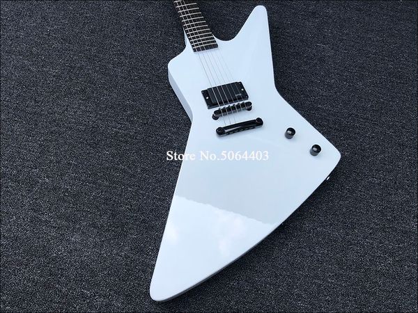 custom factory discount price, white special electric guitar, goose guitar, black accessories, rosewood fingerboard
custom factory discount price, white special electric guitar, goose guitar, black accessories, rosewood fingerboard