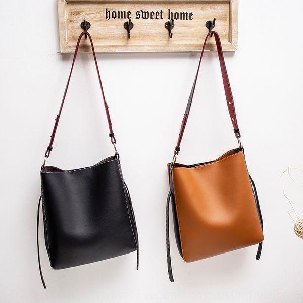 women's 2020 fashion bucket all-match wide strap slanting bucket shoulder bag shoulder bag bag
women's 2020 fashion bucket all-match wide strap slanting bucket shoulder bag shoulder bag bag