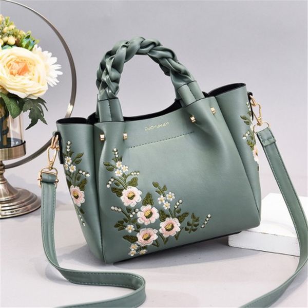 designer luxury handbag women designer shoulder bag new autumn and winter knitting hand held fashion embroidery flower 4
designer luxury handbag women designer shoulder bag new autumn and winter knitting hand held fashion embroidery flower 4