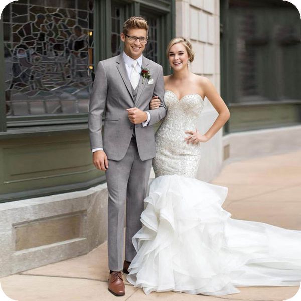 grey men suit wedding man jacket latest coat pant designs groom tuxedo notched lapel costume homme man blazer custom groomsmen wear 3piece, Black;gray
grey men suit wedding man jacket latest coat pant designs groom tuxedo notched lapel costume homme man blazer custom groomsmen wear 3piece, Black;gray