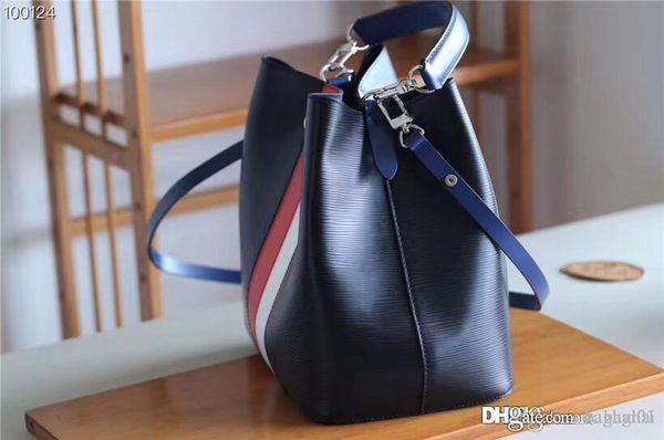 m52163 corrugated water drum shoulder bags cross body totes handbags brand fashion luxury designer bags famous women classic leather 8aa
m52163 corrugated water drum shoulder bags cross body totes handbags brand fashion luxury designer bags famous women classic leather 8aa