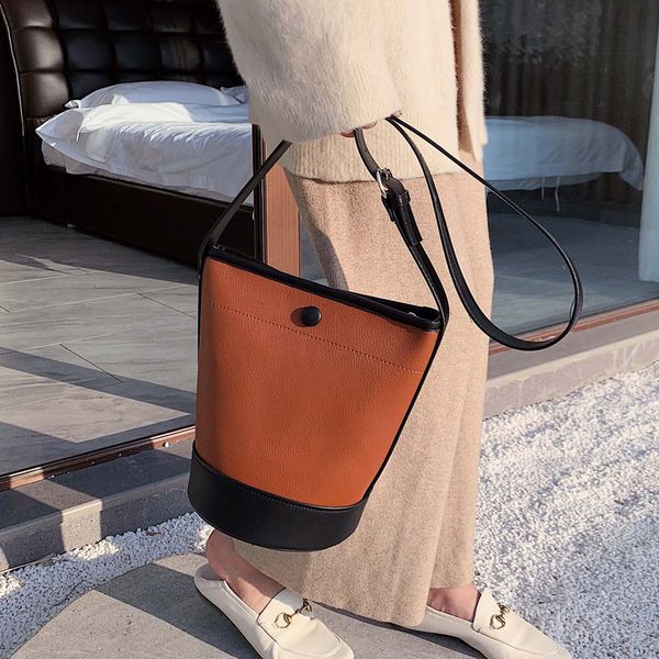 vintage british style contrast color bucket bag 2019 new wild messenger bag simple fashion handbag shoulder bucket
vintage british style contrast color bucket bag 2019 new wild messenger bag simple fashion handbag shoulder bucket
