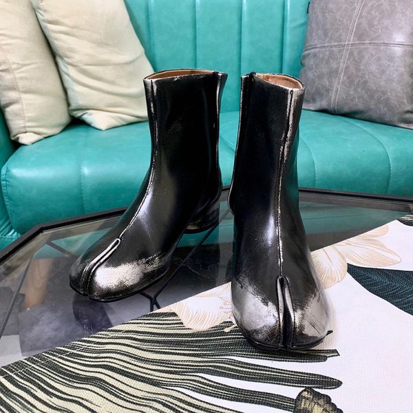 leather sock booties tabi cleft heel luxury fashion designer women ankle shoes trotters shoes grandma shoes tabi sock boots
leather sock booties tabi cleft heel luxury fashion designer women ankle shoes trotters shoes grandma shoes tabi sock boots