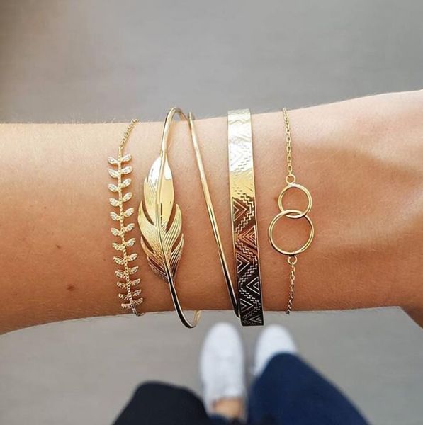 leaf retro pattern circle wide pattern double leaf five piece bracelet the gift for women and girls, Black
leaf retro pattern circle wide pattern double leaf five piece bracelet the gift for women and girls, Black