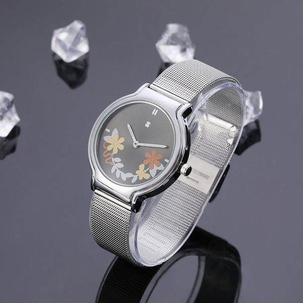 2020 new designer watches fashion luxury watches men and women watch quartz watch tous brand watch orologio di lusso, Slivery;brown 
2020 new designer watches fashion luxury watches men and women watch quartz watch tous brand watch orologio di lusso, Slivery;brown