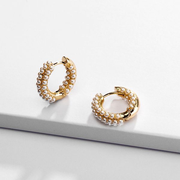 four colors pearl gold color metal small hoop earring new fashion simple mini beads hoop earring women party jewelry, Golden
four colors pearl gold color metal small hoop earring new fashion simple mini beads hoop earring women party jewelry, Golden