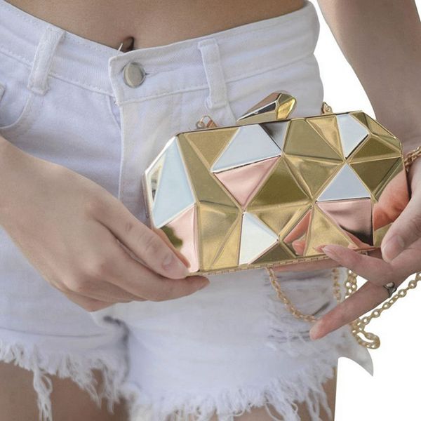 female 2020 new european and american metal hand holding dinner bag trend slanting chain shoulder bag banquet dress
female 2020 new european and american metal hand holding dinner bag trend slanting chain shoulder bag banquet dress
