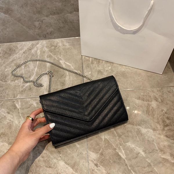 designer handbag fashion ladies shoulder messenger bag leather luxury letters casual light flip wallet
designer handbag fashion ladies shoulder messenger bag leather luxury letters casual light flip wallet