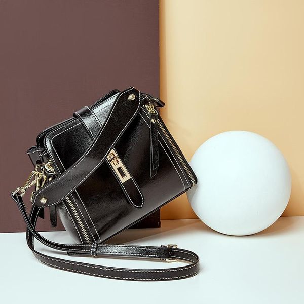 designer portable new ladies classic diagonal bag europe and america large capacity casual shoulder black bucket bag 1332
designer portable new ladies classic diagonal bag europe and america large capacity casual shoulder black bucket bag 1332