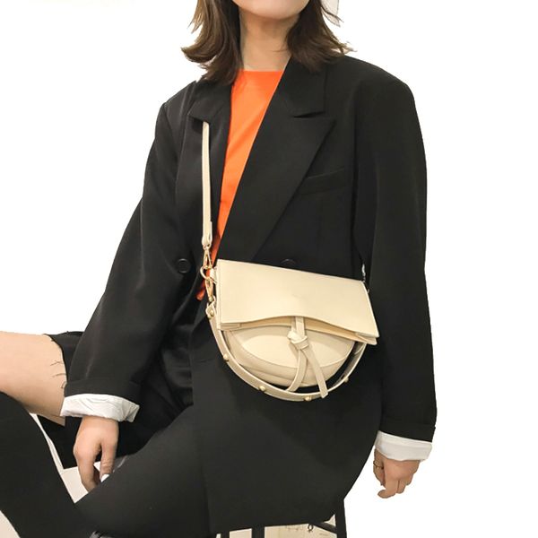 new women bags moon saddle bags shoulder bag ladies leather handbags women crossbody messengerbags cute korean
new women bags moon saddle bags shoulder bag ladies leather handbags women crossbody messengerbags cute korean