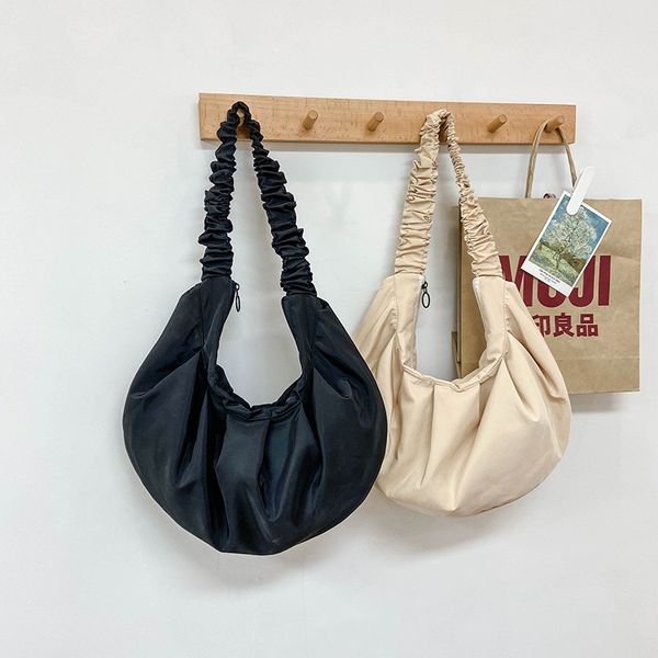 мода нейлон женщины посыльного сумки 2020 летний новый crossbody сумка для женщин сумки moon стиль большой мешок плеча дамы
мода нейлон женщины посыльного сумки 2020 летний новый crossbody сумка для женщин сумки moon стиль большой мешок плеча дамы