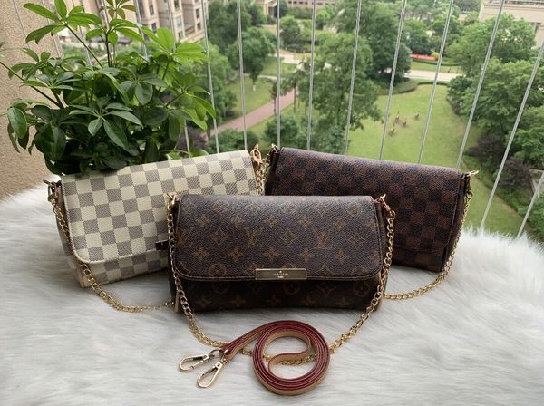 the new 2019 brim camera bag female inclined leather handbag shoulder bags joker small square large chain fashion female package
the new 2019 brim camera bag female inclined leather handbag shoulder bags joker small square large chain fashion female package