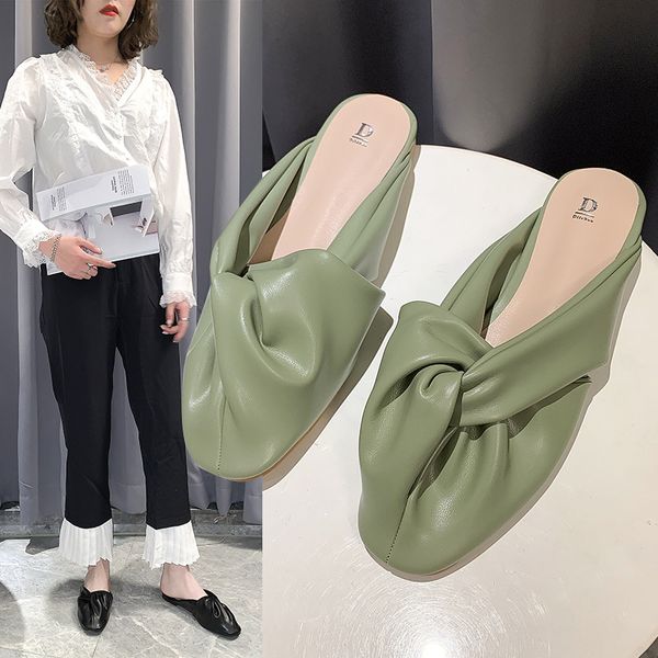 2020 new women shoes woman mules round cover toe square low heels ladies shoes female slippers solid leather pleated slides, Black 
2020 new women shoes woman mules round cover toe square low heels ladies shoes female slippers solid leather pleated slides, Black