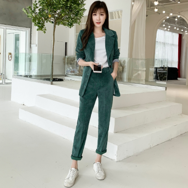 solid corduroy women pant suits single breasted blazer jacket suit coat pencil pants female suit 2 piece sets aq835, White;black
solid corduroy women pant suits single breasted blazer jacket suit coat pencil pants female suit 2 piece sets aq835, White;black