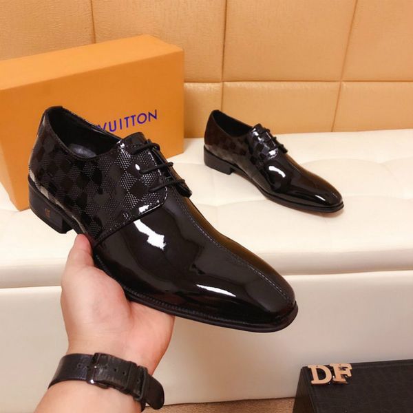 new banquet casual shoes wild men's classic luxury shoes fashion dress senior men's dress patent leather shoes, Black
new banquet casual shoes wild men's classic luxury shoes fashion dress senior men's dress patent leather shoes, Black